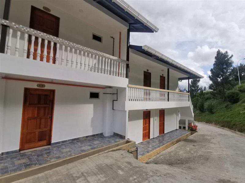 Oyo 90043 Jasni Rijan Resort Ranau Bagian luar foto