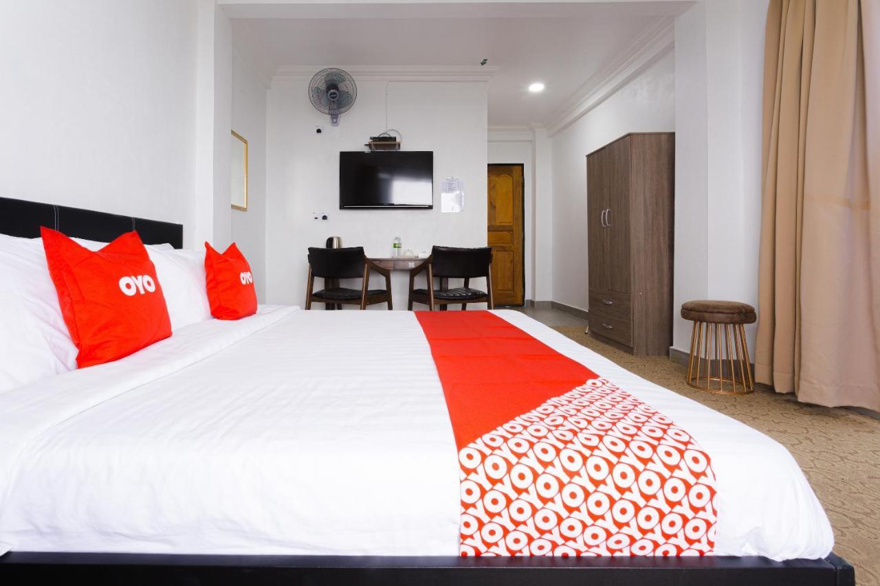 Oyo 90043 Jasni Rijan Resort Ranau Bagian luar foto