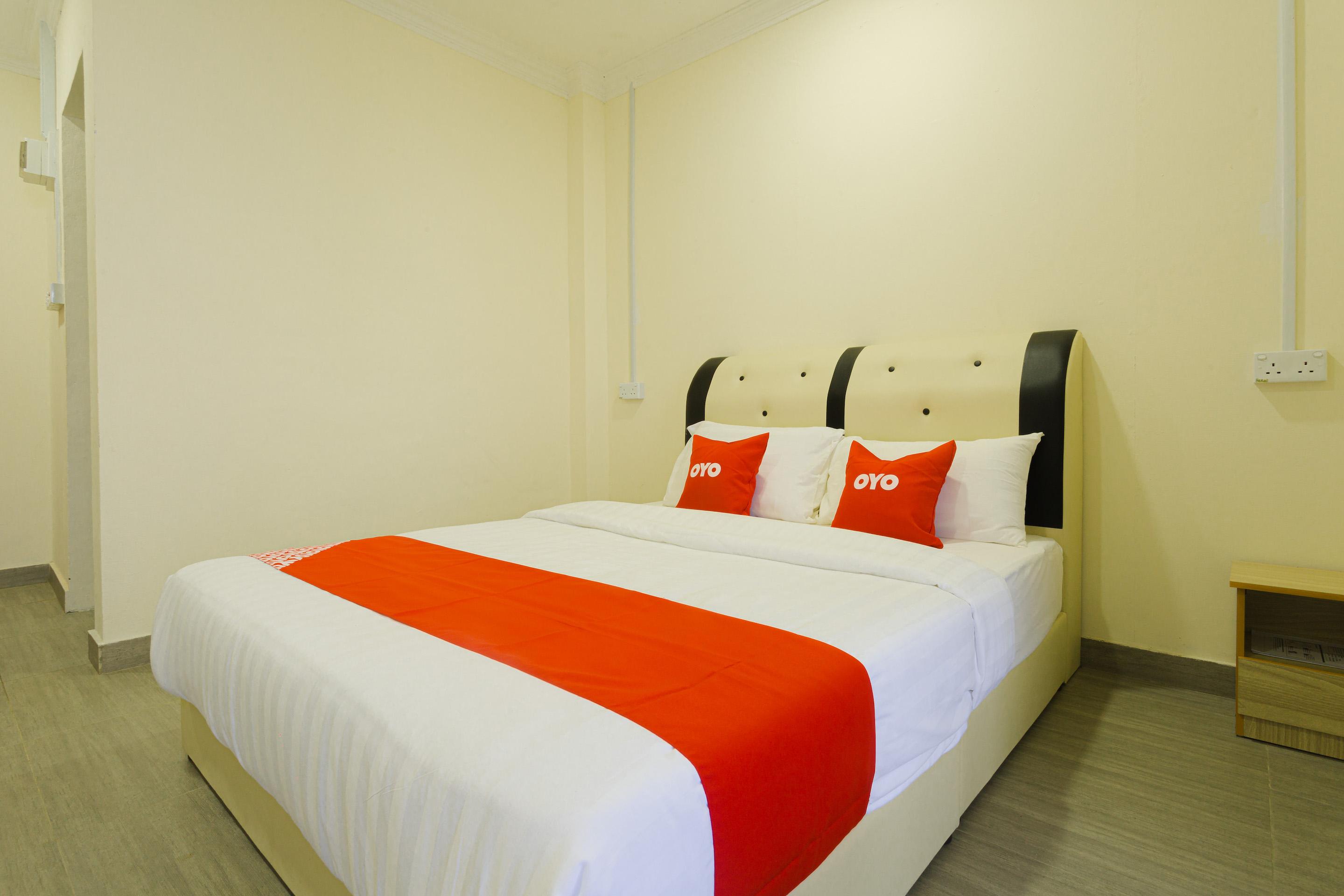 Oyo 90043 Jasni Rijan Resort Ranau Bagian luar foto