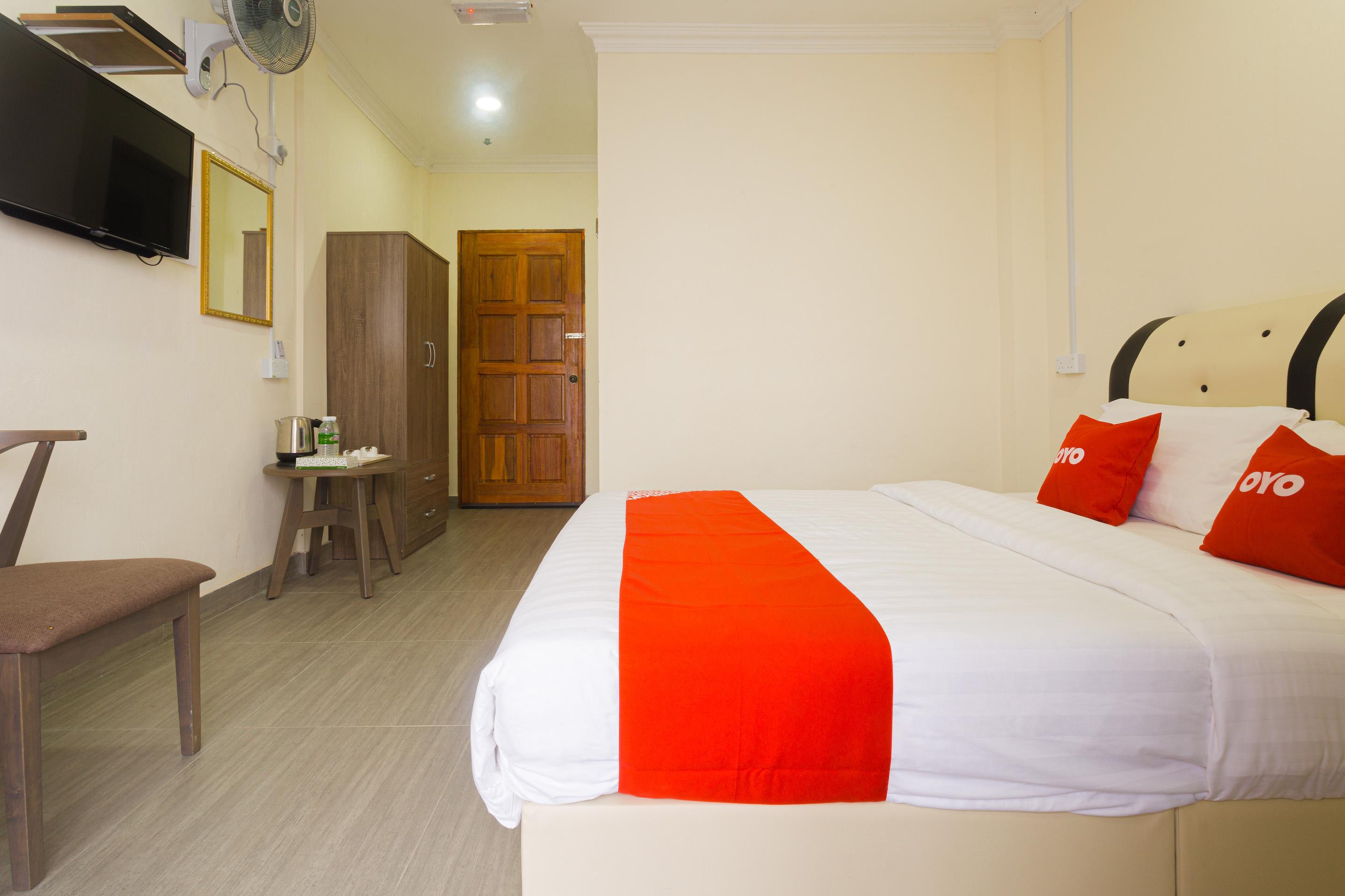 Oyo 90043 Jasni Rijan Resort Ranau Bagian luar foto