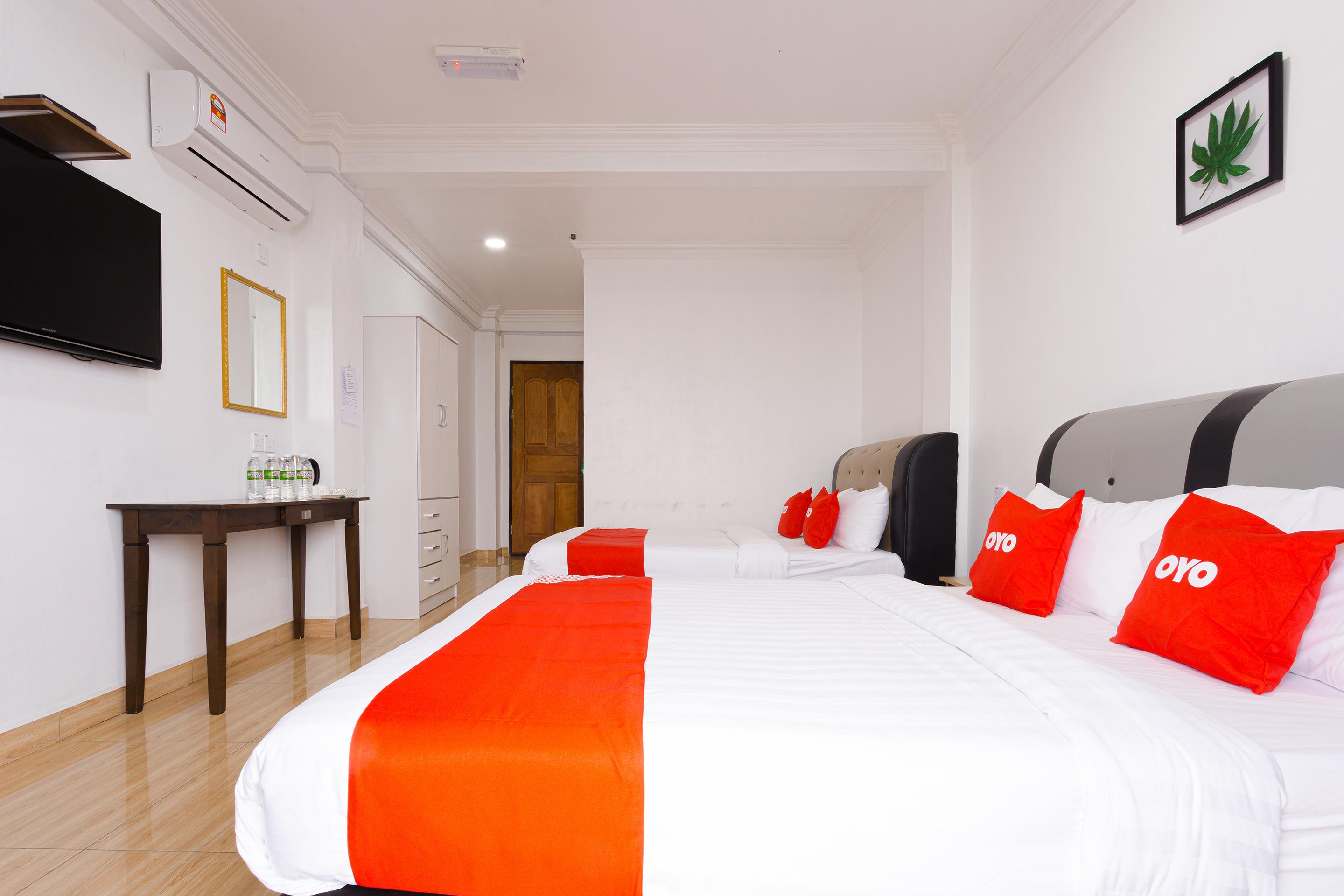 Oyo 90043 Jasni Rijan Resort Ranau Bagian luar foto