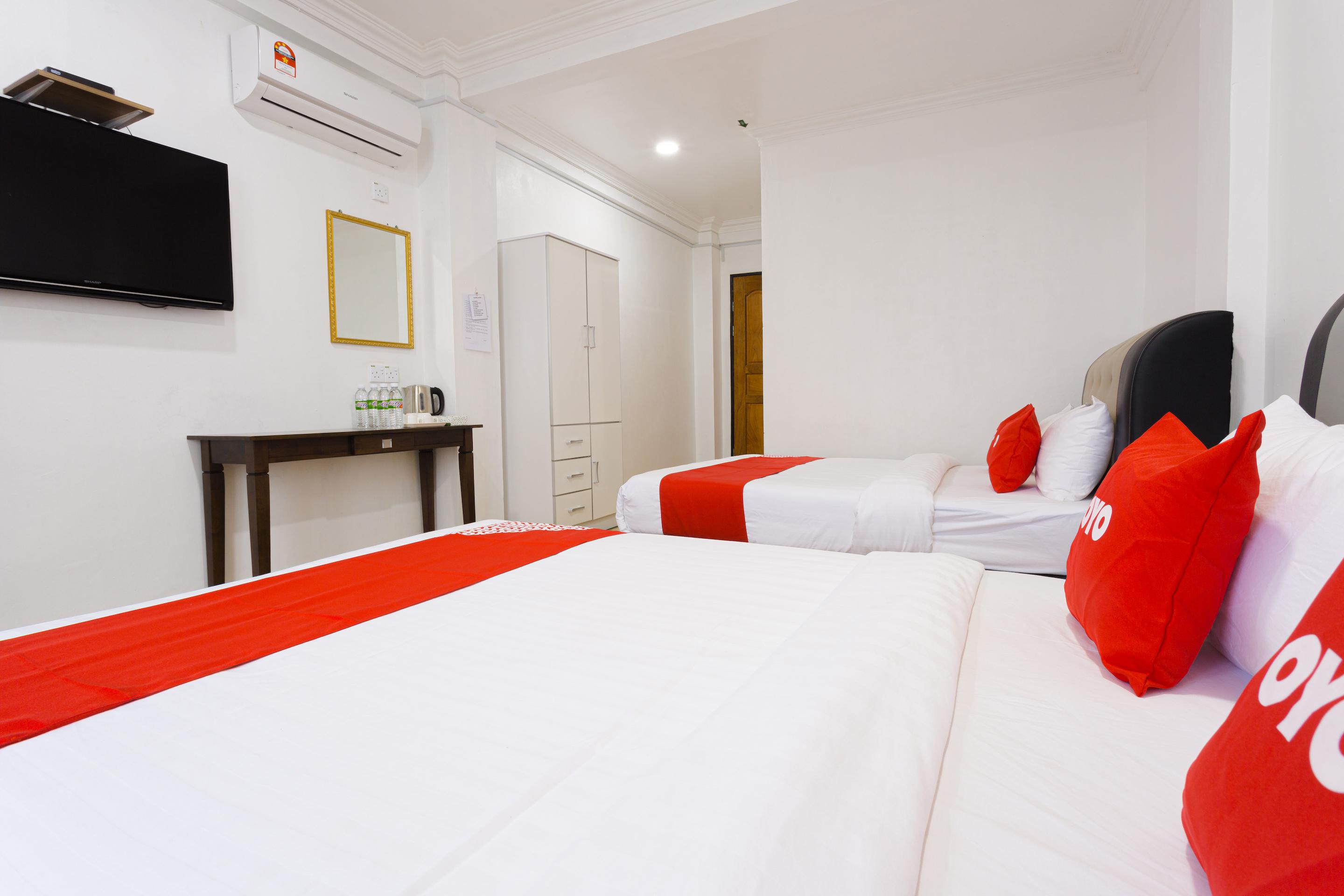 Oyo 90043 Jasni Rijan Resort Ranau Bagian luar foto